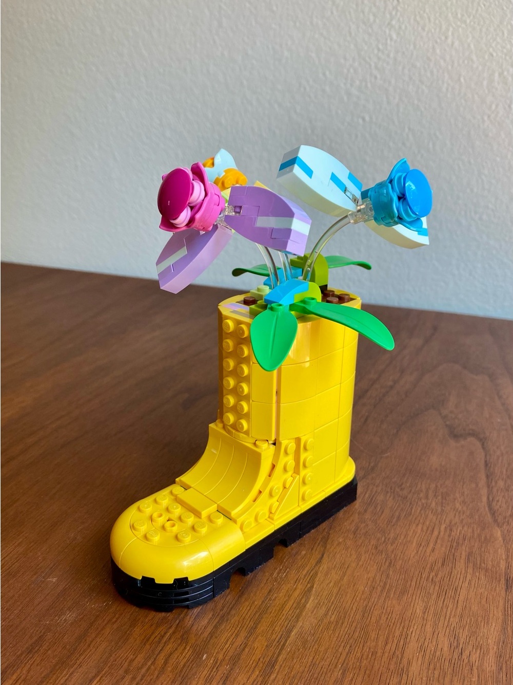 Lego 31149 Creator 3 in 1 Flowers in Watering Can Set - Picture 2 of 7